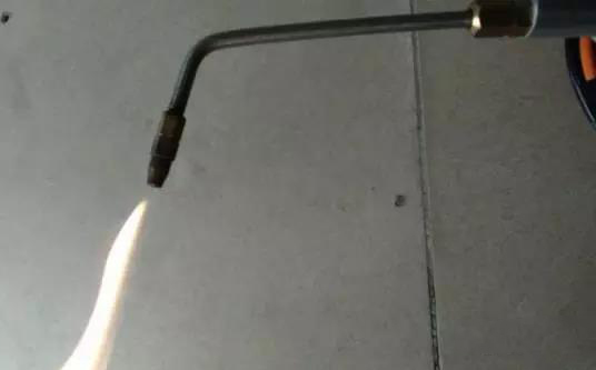 银焊条焊接空调铜管的方法和步骤